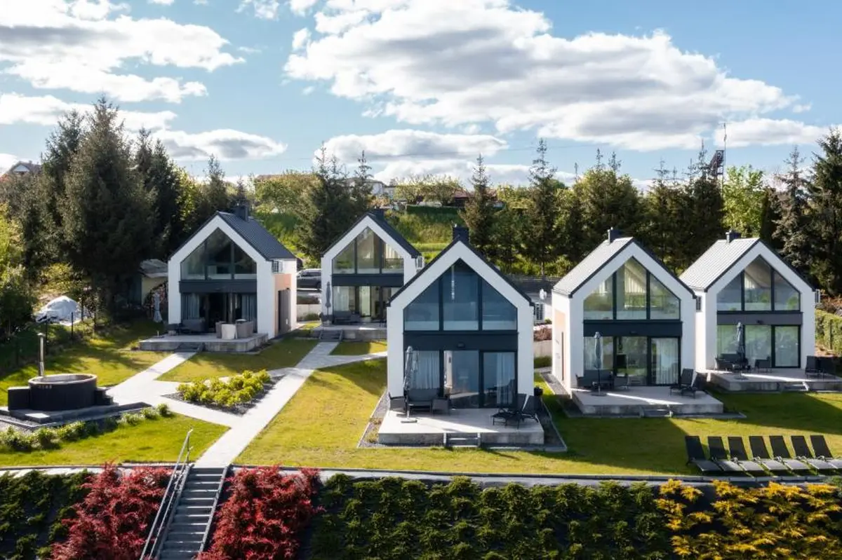 Warmiński Sad Olsztyn – całoroczne domki nad jeziorem Kortowskim