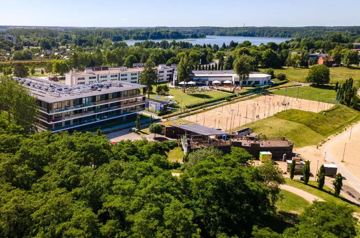 Hotel Omega Olsztyn – relaks przy miejskiej plaży nad jeziorem Ukiel