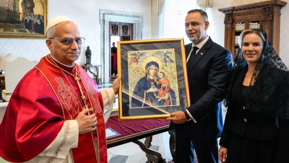 Prezydent RP Karol Nawrocki zaprosił 6 września 2025 r. papieża Leona XIV do Gietrzwałdu