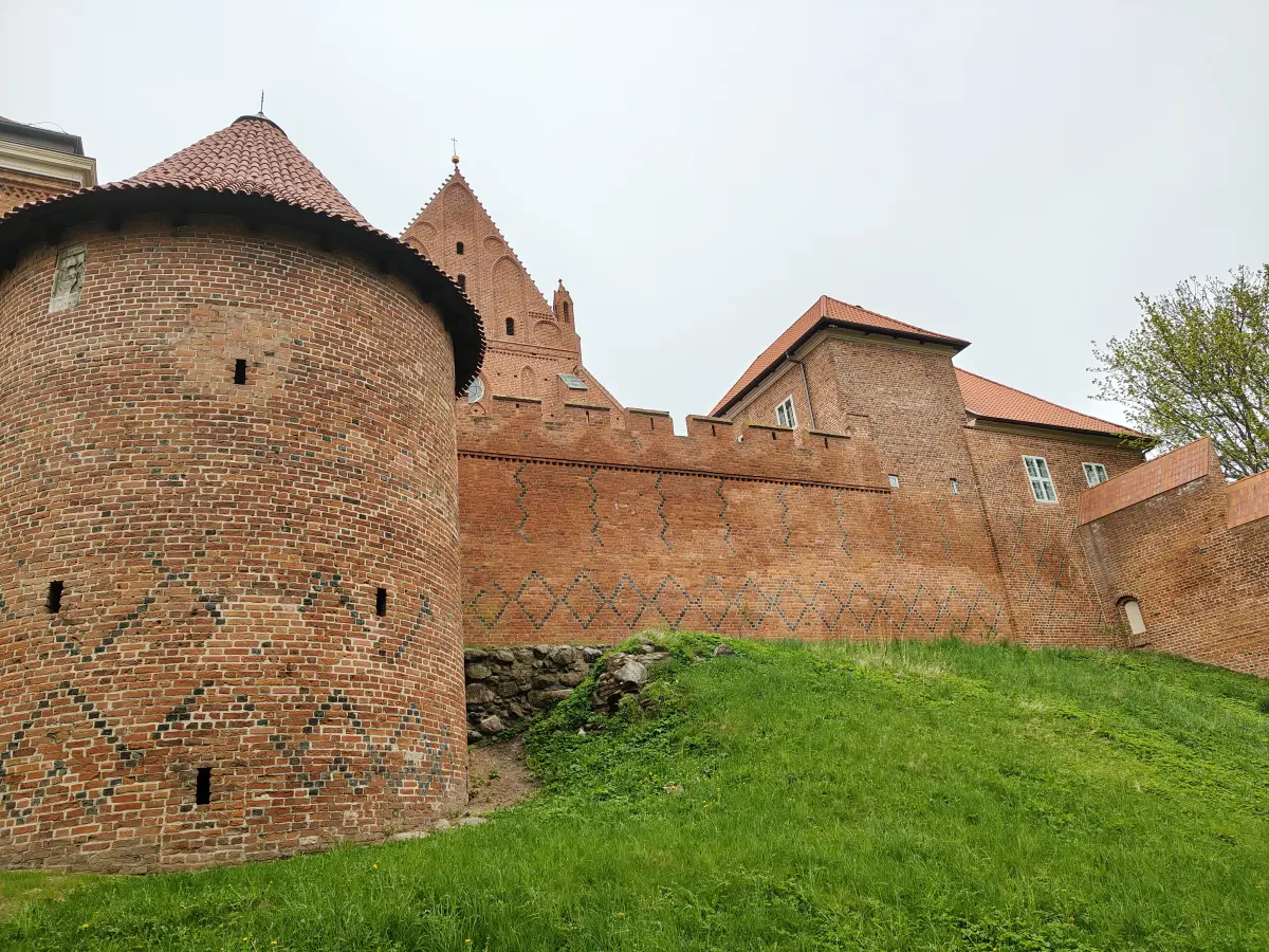 Mury obronne we Fromborku